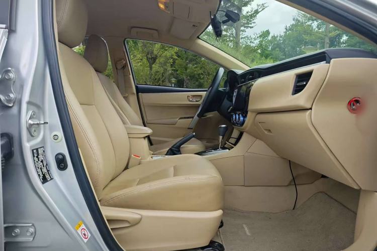 Used Toyota Corolla 2017 1.2T CVT GL
