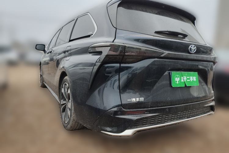 Used Toyota Granvia 2022 2.5L Hybrid Prestige Edition