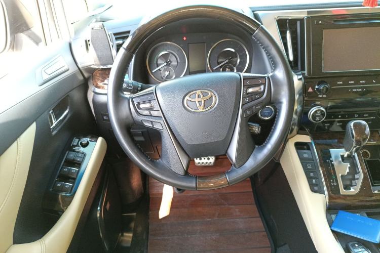Used Toyota Alphard 2019 Dual-Engine 2.5L Luxury Edition
