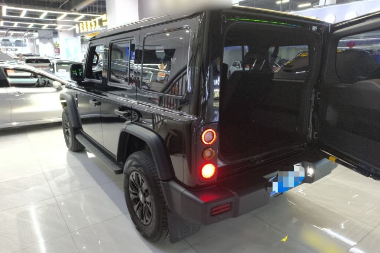 Used 212 T01 2024 2.0T Explorer