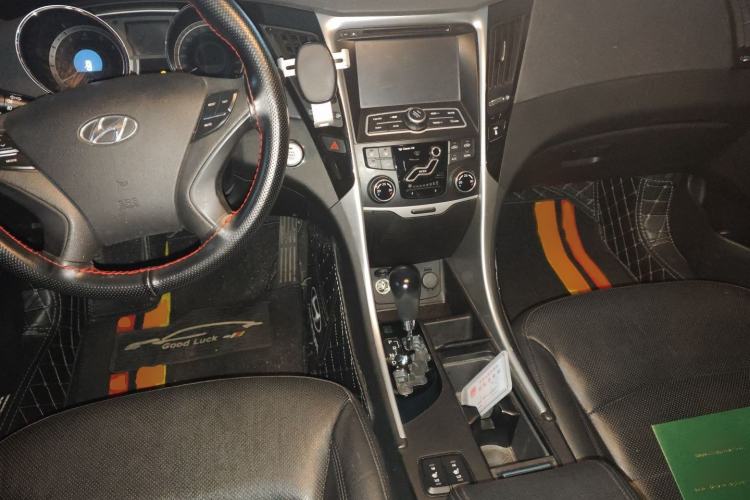 Used Hyundai Sonata 2013 2.4L Automatic Leading Edition China IV Standard