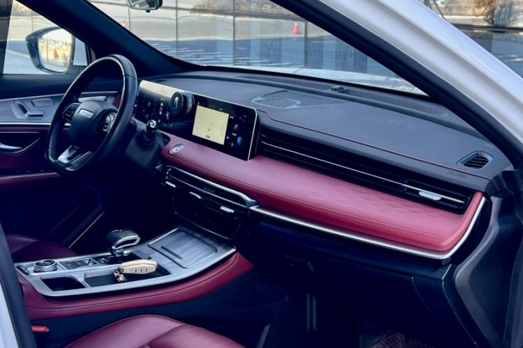 Used JETOUR X70 PLUS 2023 1.5T DCT Brave PLUS 5-Seater
