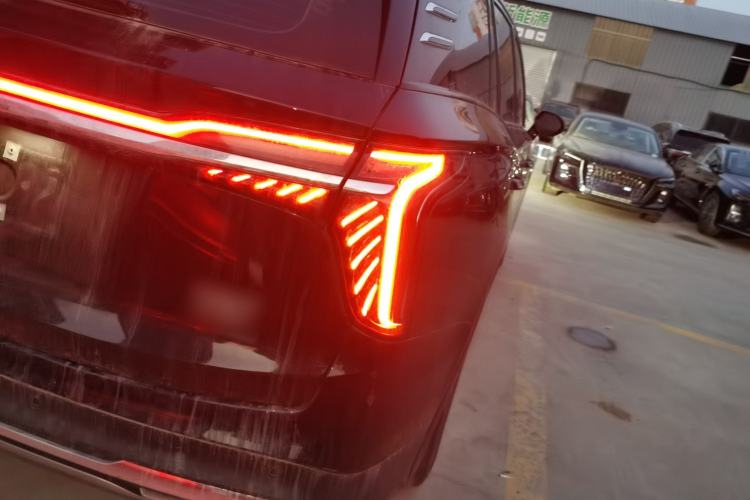 Used Hongqi HS7 PHEV 2024 2.0T PHEV Four-Wheel Drive Flagship Edition 6 Seats