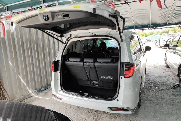 Used Honda Odyssey 2024 2.0L eHEV Sharp & Enjoy Edition
