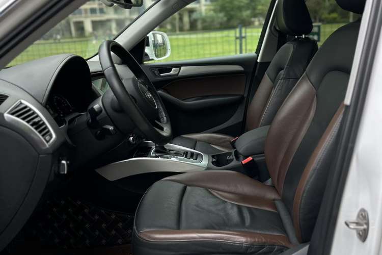 Used Audi Q5 2018 Collector's Edition 40 TFSI Technology Model
