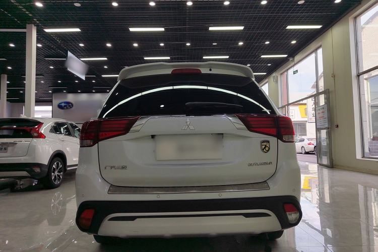 Used Mitsubishi Outlander 2020 2.4L 4x4 Zhi Xiang Edition 5 Seats
