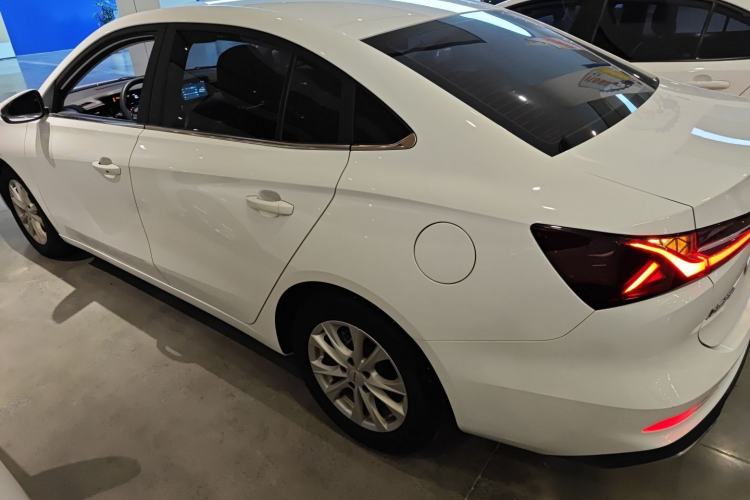 Used Roewe i5 2023 1.5L CVT Luxury Edition
