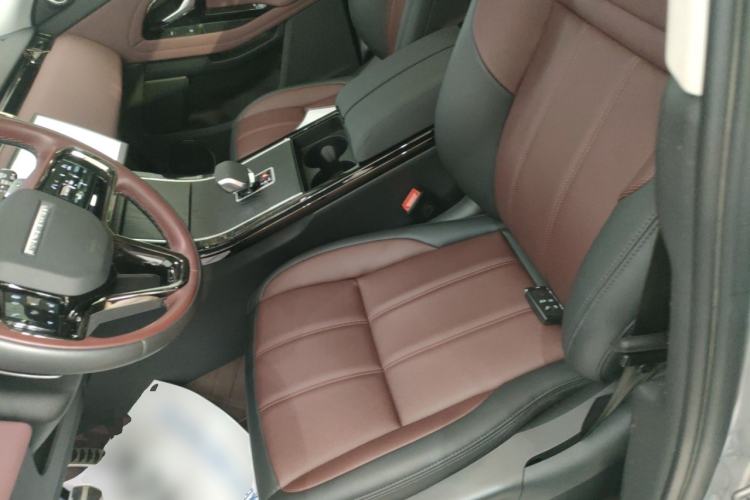 Used Land Rover Range Rover Evoque 2024 Aurora L 249 PS Prestige Light-Chasing Edition
