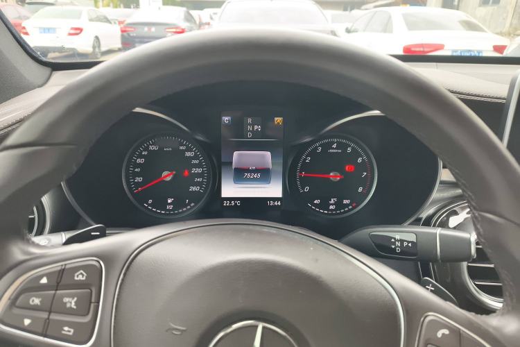 Used Mercedes-Benz GLC 2019 Facelift GLC 260 L 4MATIC Luxury Model
