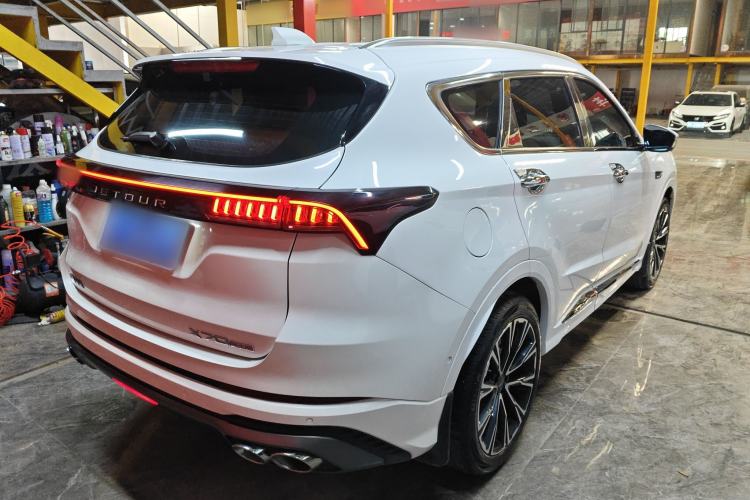 Used JETOUR X70 2021 Zhuge 1.6T DCT Wuhou 7-Seater
