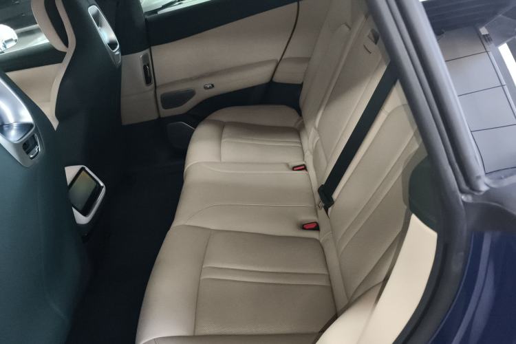 Used  YU7 2025 Ultra-Long Range High-Performance All-Wheel-Drive Max Edition