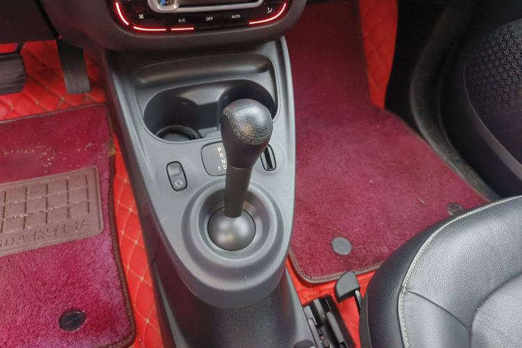 Used  fortwo 2018 0.9T 66kW Hardtop Pioneer Edition China V Emission Standard
