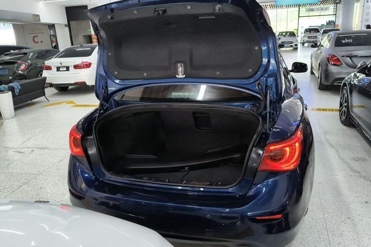 Used Infiniti Q50L 2016 2.0T Enjoyment Edition
