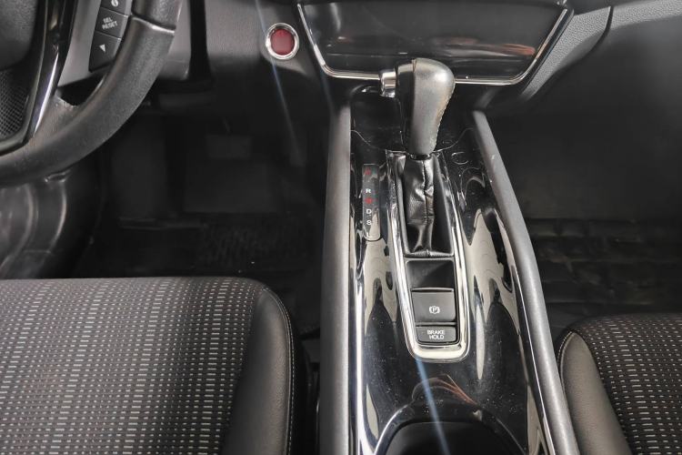 Used Honda Vezel 2015 1.8L CVT 2WD Luxury Model
