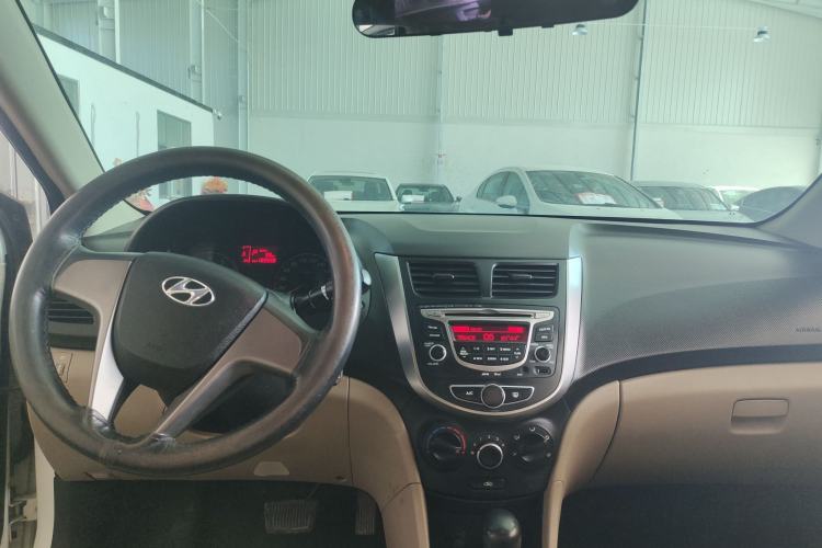 Used Hyundai Verna 2014 1.4L Automatic Smart GLS
