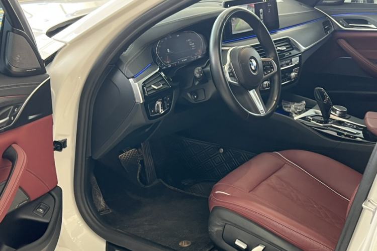 Used BMW 5 Series 2022 Second Facelift 530Li Leading Edition M Sport Package
