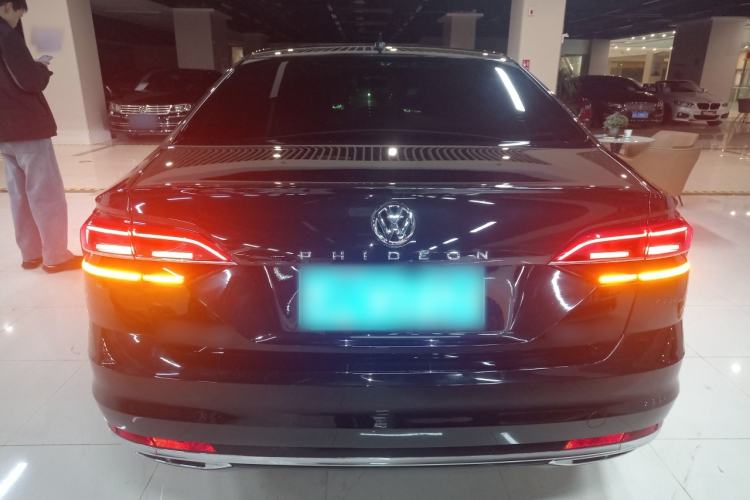 Used Volkswagen Phideon 2019 380TSI Two-Wheel Drive Business Edition China VI Standard
