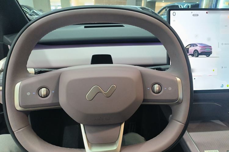 Used ONVO L60 2024 60 kWh Rear-Drive Version