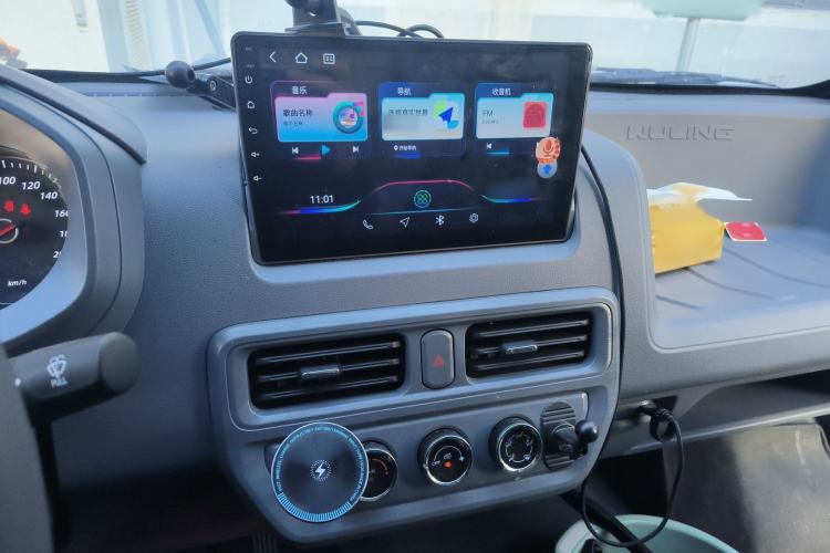 Used Wuling Yangguang 2024 300km Range Practical Window-Sealed Version 75kW
