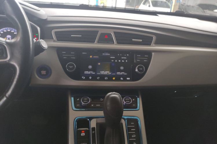 Used Geely Auto Emgrand X7 Sport 2016 1.8TD Automatic All-Wheel-Drive ZhiZun Edition
