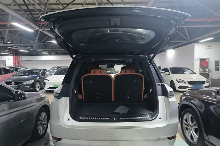 Used Li Auto L9 2023 Pro Model
