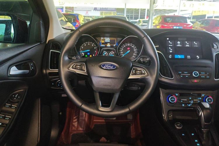 Used Ford Focus 2018 Hatchback Classic EcoBoost 180 Automatic Elite Model
