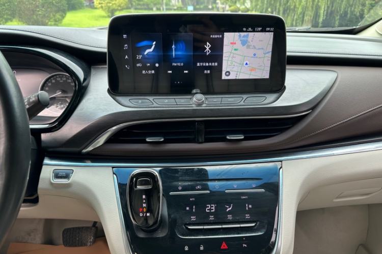 Used Buick GL8 2020 Land Business Class 652T Luxury Model
