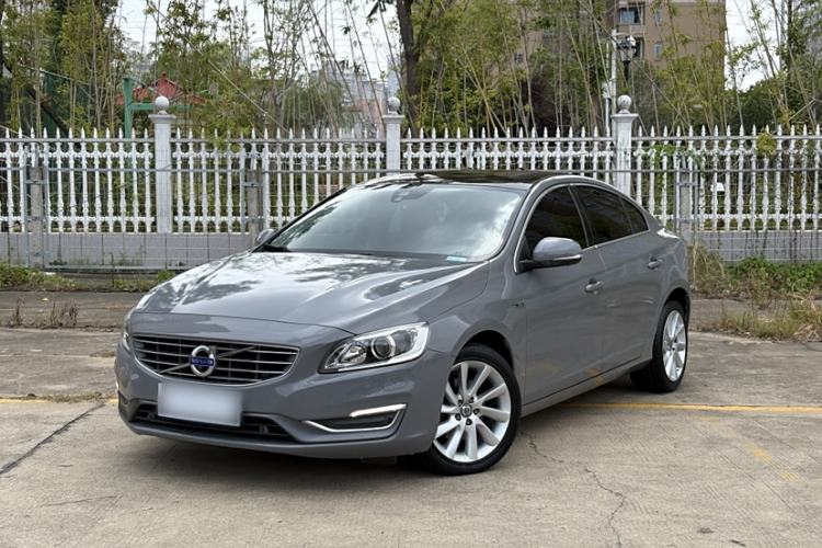 Used Volvo S60 2018 S60L T4 Zhiyuan Edition
