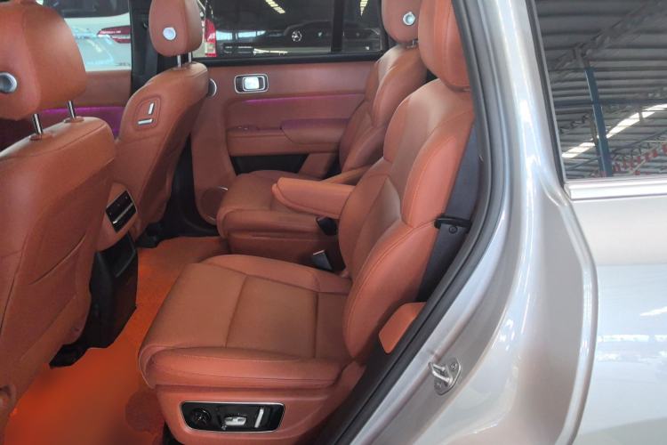 Used Li Auto L8 2023 Air model
