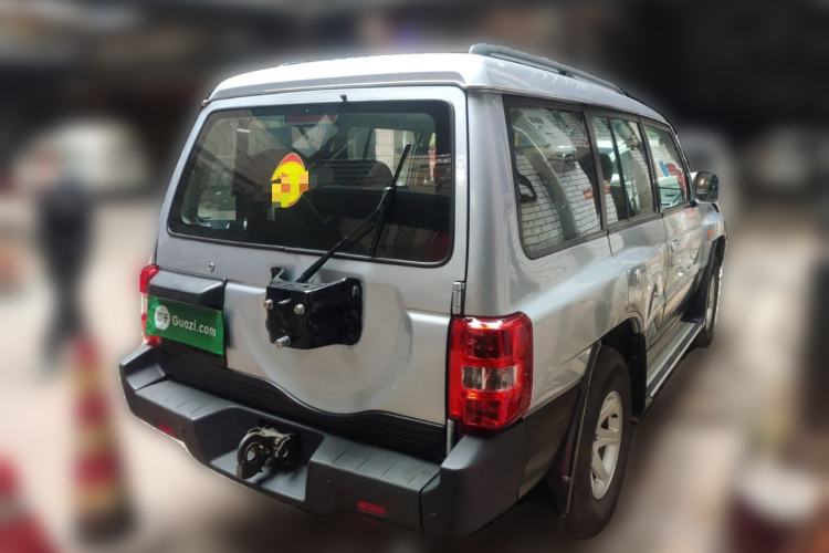 Used Leopaard Q6 2015 2.4L Manual Two-Wheel-Drive Elite Model
