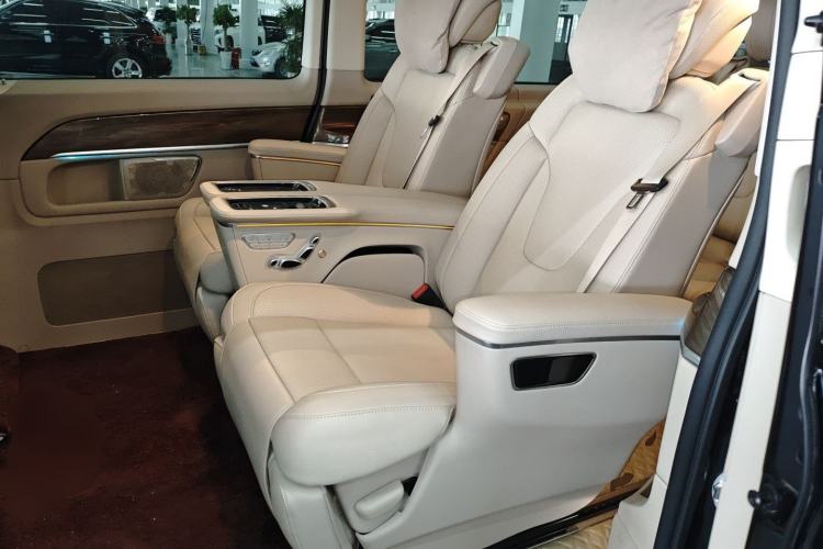 Used Mercedes-Benz V-Class 2021 V 260 L Long-wheelbase Luxury Edition