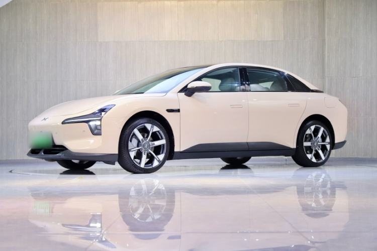 Used XPeng MONA M03 2024 620 with Ultra-Long Range
