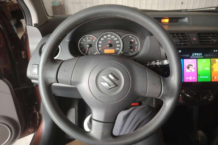 Used Suzuki Swift 2014 1.5L Automatic Fashion Edition
