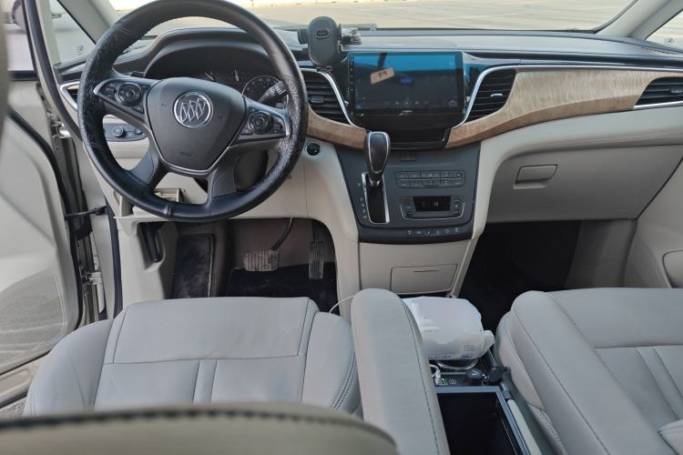 Used Buick GL8 2017 ES 28T Comfort Model China V Standard