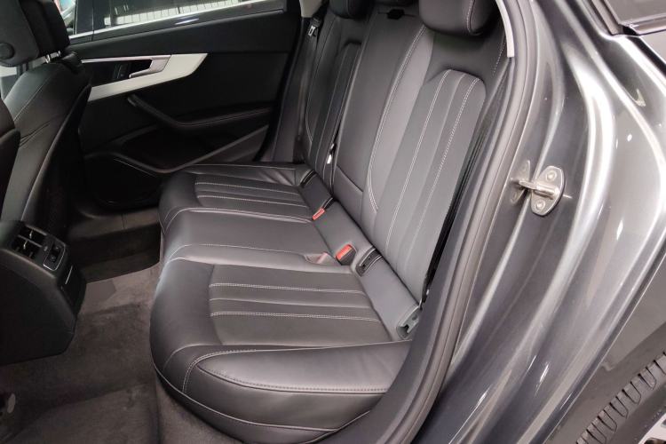 Used Audi A4L 2022 40 TFSI Luxury Dynamic Model