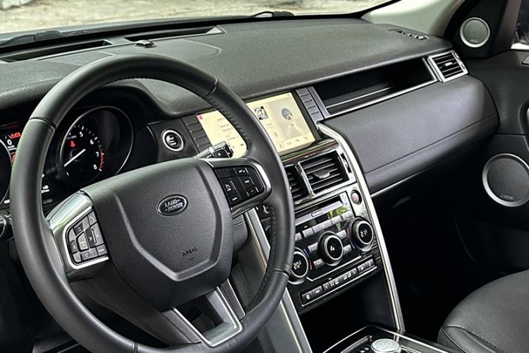 Used Land Rover Discovery Sport 2019 240 PS HSE Version China VI Standard
