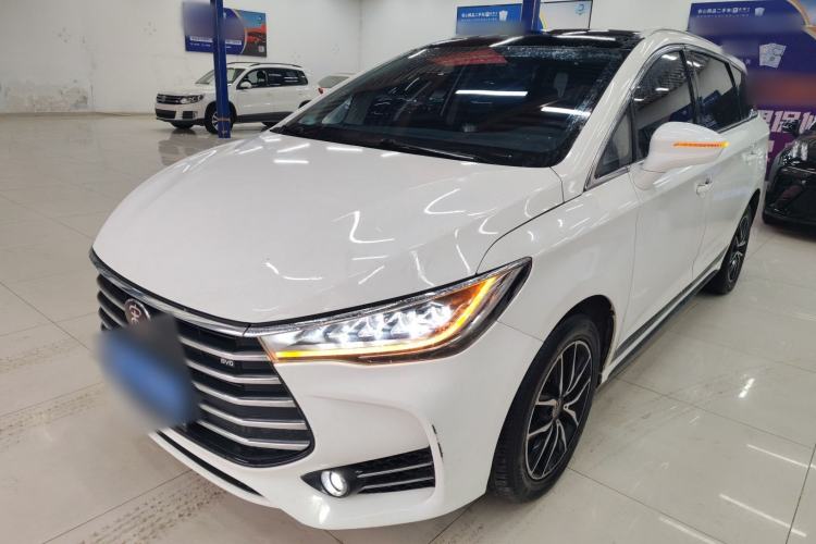 Used BYD Song MAX 2018 1.5T Automatic Smart Connect Elite Model with 6 Seats