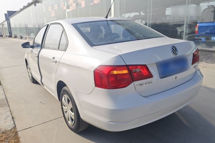 Used Volkswagen Jetta 2015 Value Edition 1.6L Manual Fashionable Style
