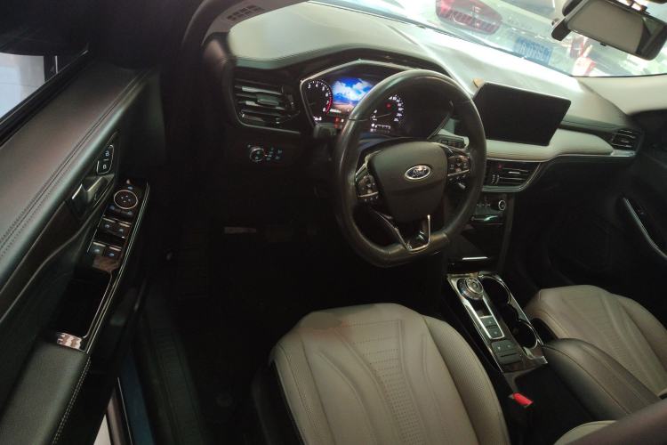 Used Ford Escape 2020 EcoBoost 245 Two-Wheel-Drive Comfort Edition
