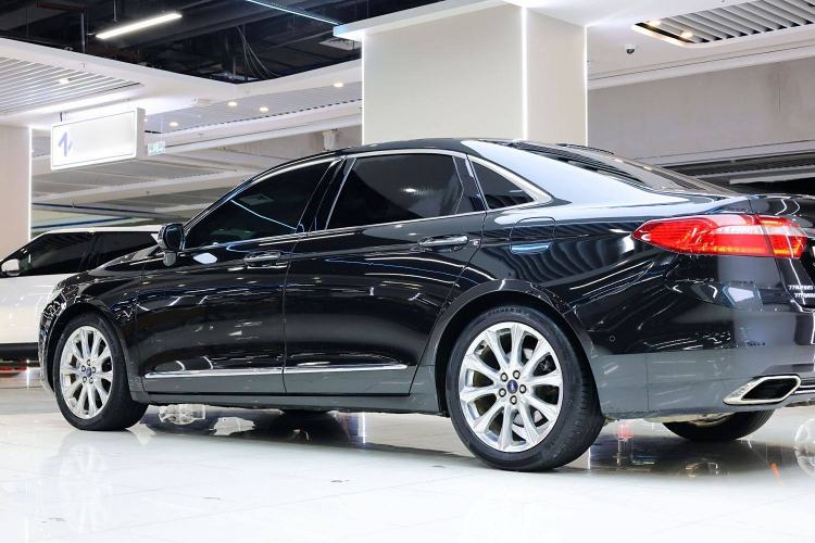 Used Ford Taurus 2015 EcoBoost 325 V6 Flagship Model
