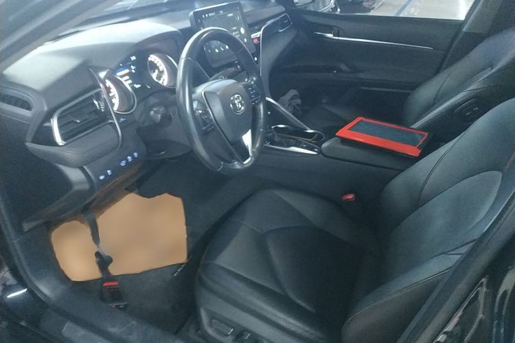 Used Toyota Camry 2021 2.0G Luxury Edition
