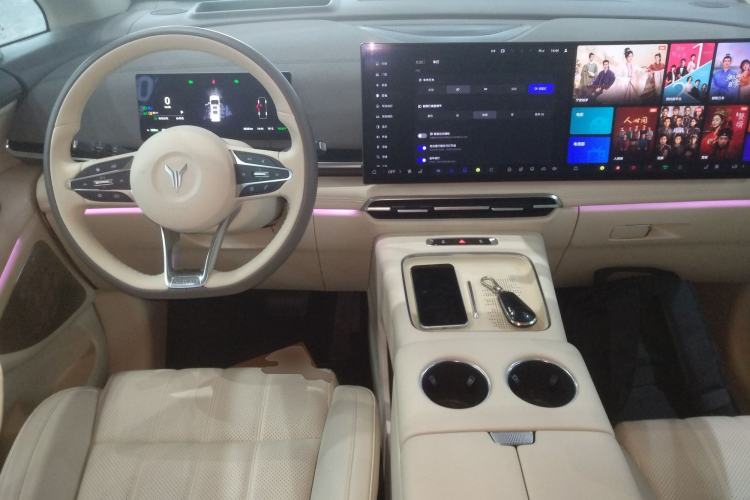 Used VOYAH Dream 2025 PHEV Four-Wheel Drive Prestige Kunpeng Edition