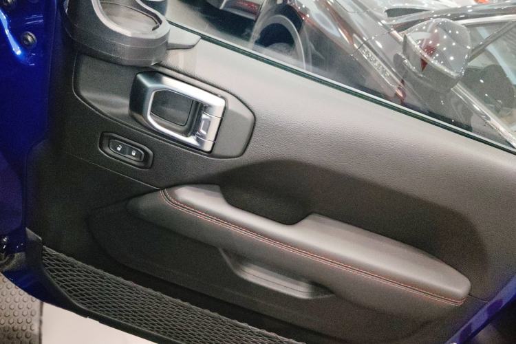 Used  Wrangler 2019 2.0T Rubicon Four-Door Version China VI Emission Standard
