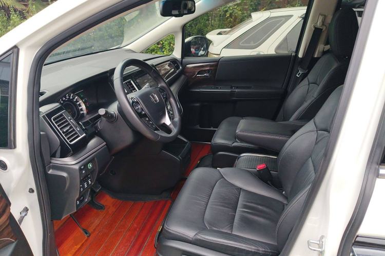 Used Honda Elysion 2016 2.4L Luxury Edition
