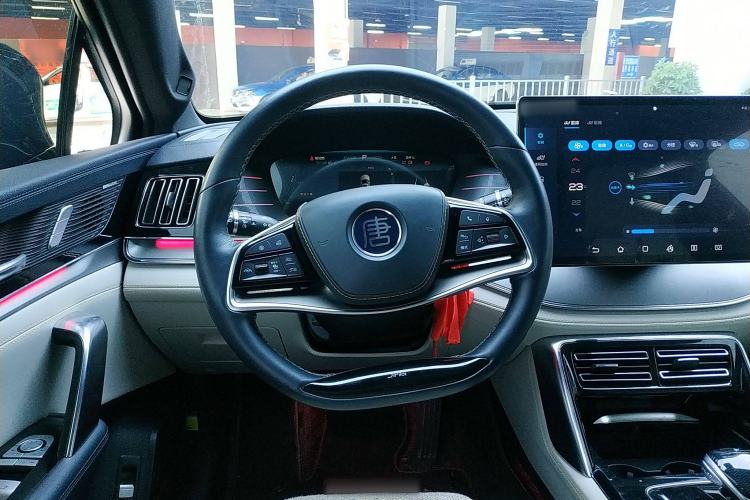 Used BYD Tang New Energy 2022 EV 635 km All-Wheel-Drive Flagship Model
