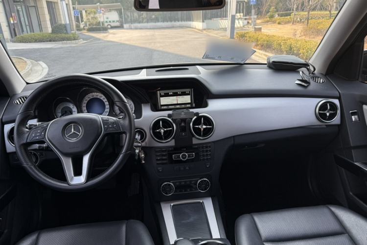 Used Mercedes-Benz GLK-Class 2013 GLK 300 4MATIC Dynamic Sunroof Model