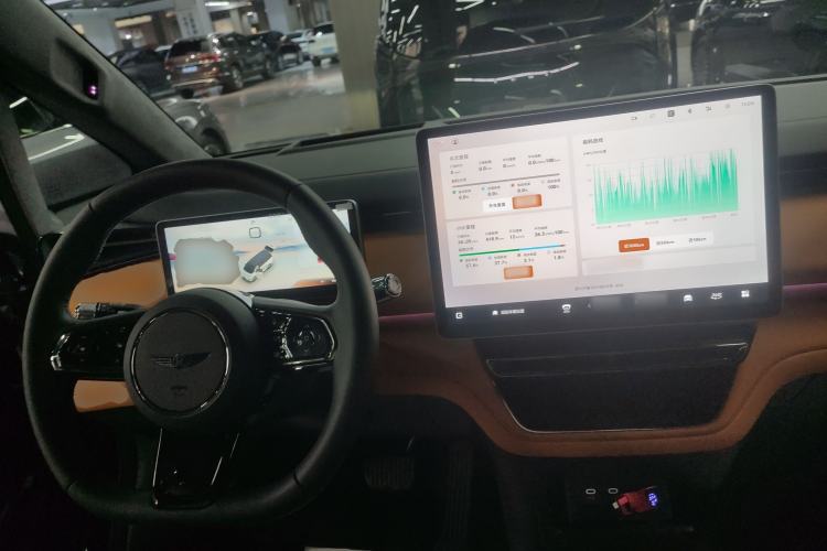 Used  LEVC L380 2024 140-Degree 6-Seater All-Wheel-Drive Ultra