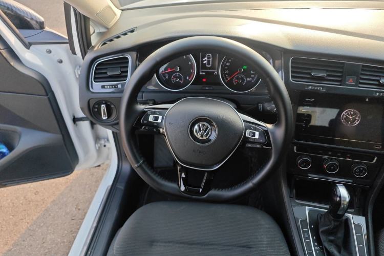 Used Volkswagen Golf 2018 230TSI Automatic Comfort Model