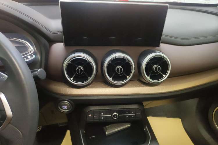 Used Wey VV5 2021 1.5T Two-Wheel Drive Smart Pioneer
