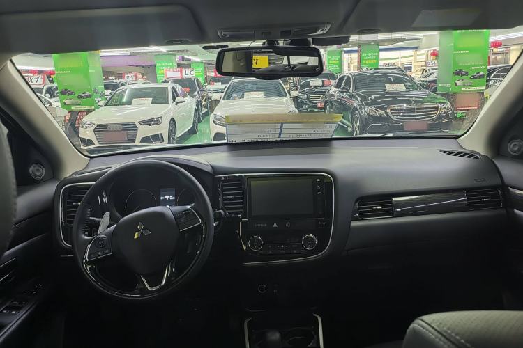 Used Mitsubishi Outlander 2018 2.4L 4x4 Elite Edition 5 Seats
